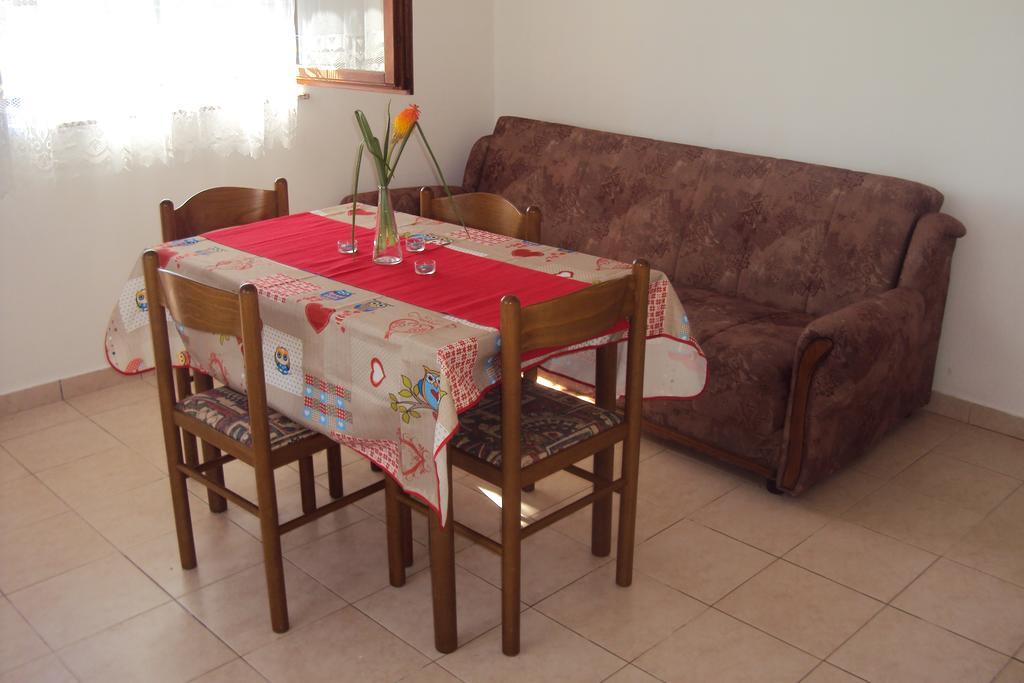 Apartments Marko Vrsi Luaran gambar